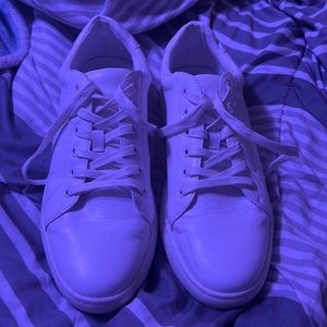 White Banana Republic shoes